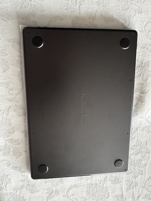 Apple Macbook Pro, M3 Max, 16 Core CPU, 40 Core GPU, 64Gb RAM, 1Tb SSD