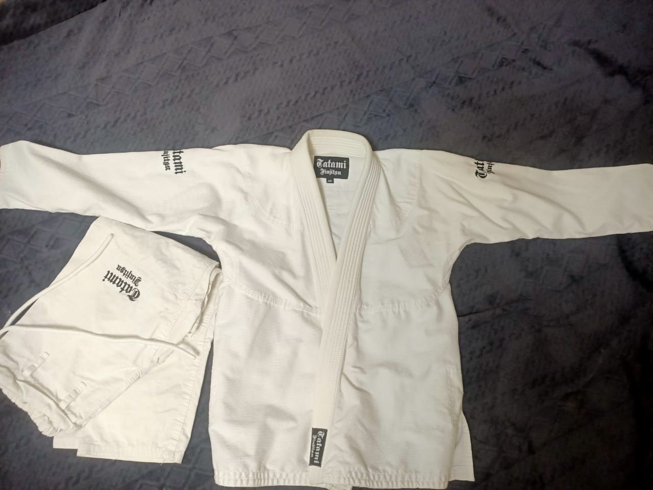 Продаю кимоно " Tatami"
