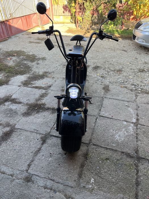 Vand scuter electric