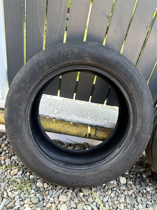 Vand 2 anvelope de vara Dunlop 235 55 R19 (dot 2020)