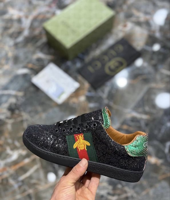 Налични Gucci дамски обувки