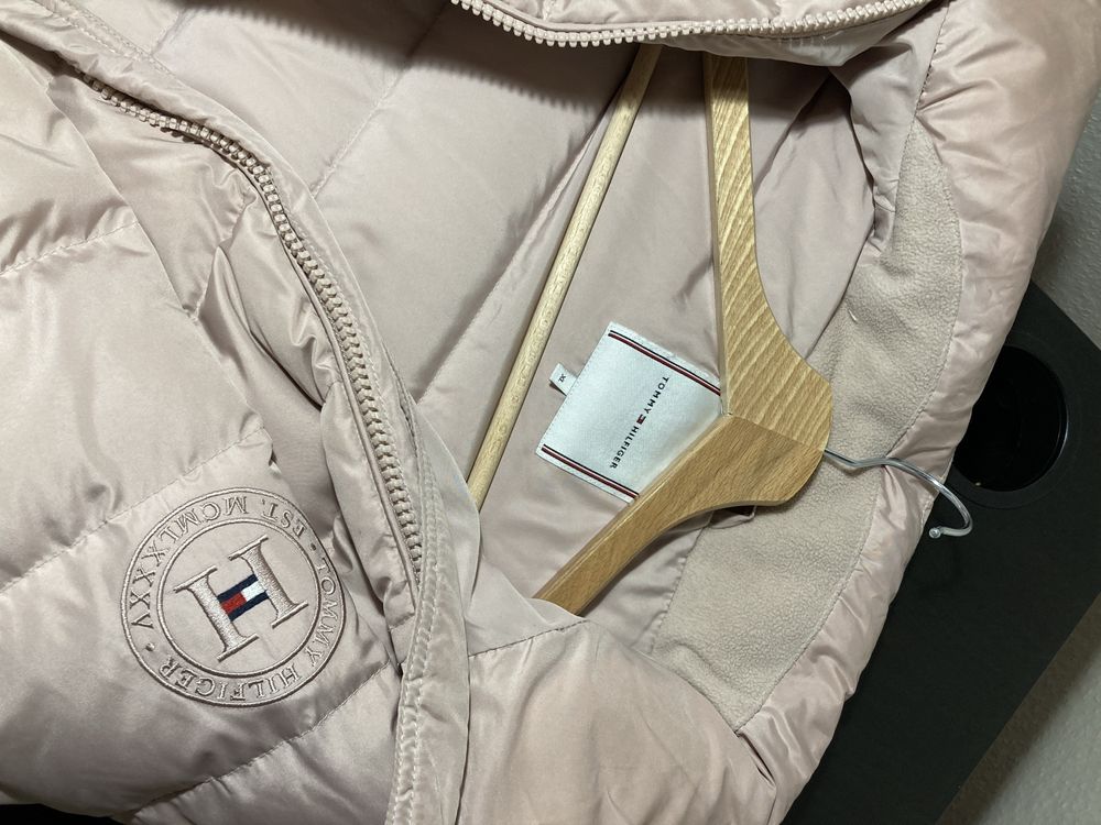 Tommy Hilfiger зимно палто