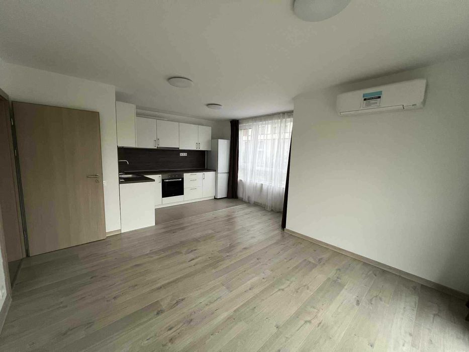 Дава се под наем Двустаен апартамент в София, Център - 60 кв.м за 500 € - Снимка #1