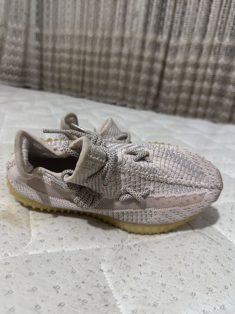 Adidas Yeezy Boost 350 V2 Synth дамски маратонки