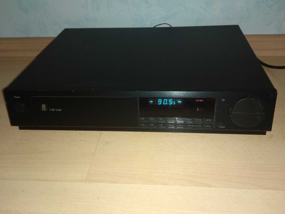 Колекционерски тунер Acoustic Research T-06