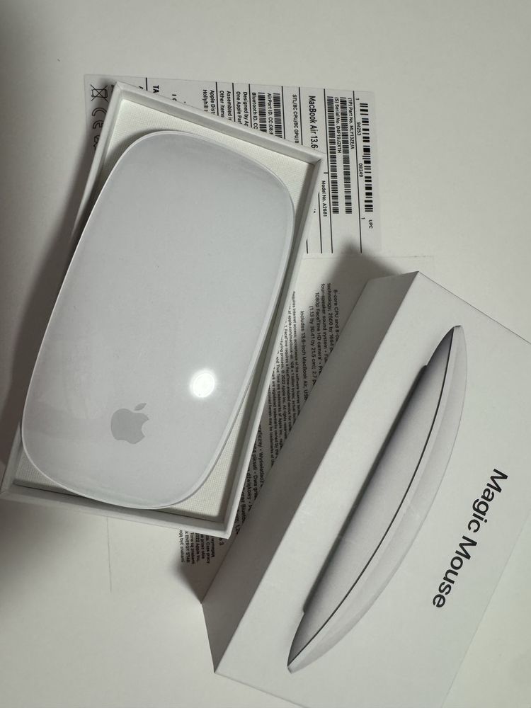 Macbook M2 пълен пакет с кутия зарядно , касова документи