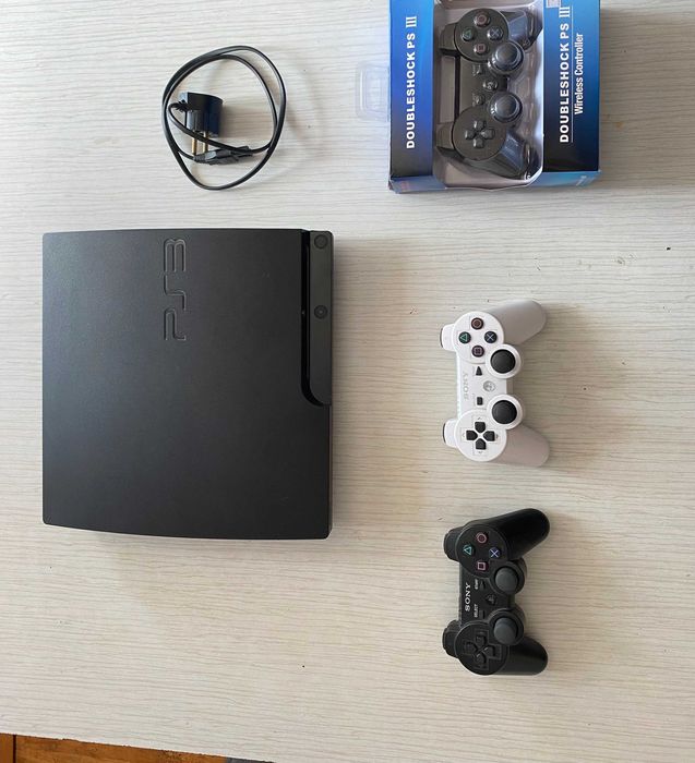 Ps3 PlayStation 3 slim хакната с игри!