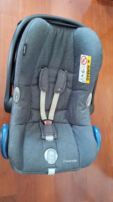 Scoica Maxicosi Rock 150 lei