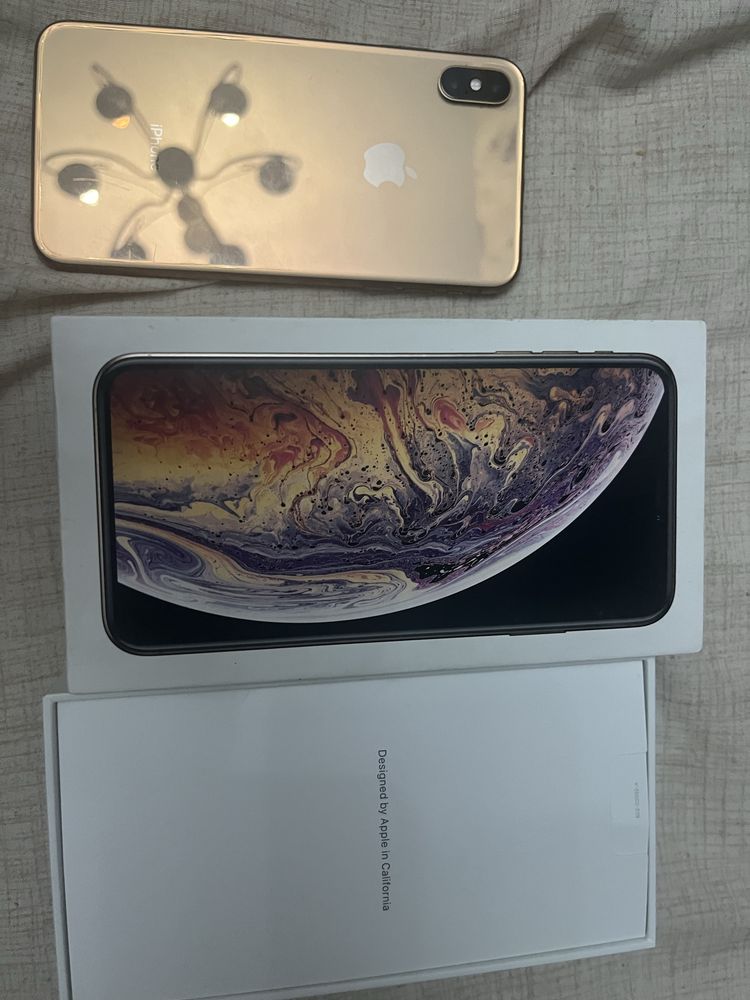 Продаю iphone xs max, 256 gb, с чеком и коробкой