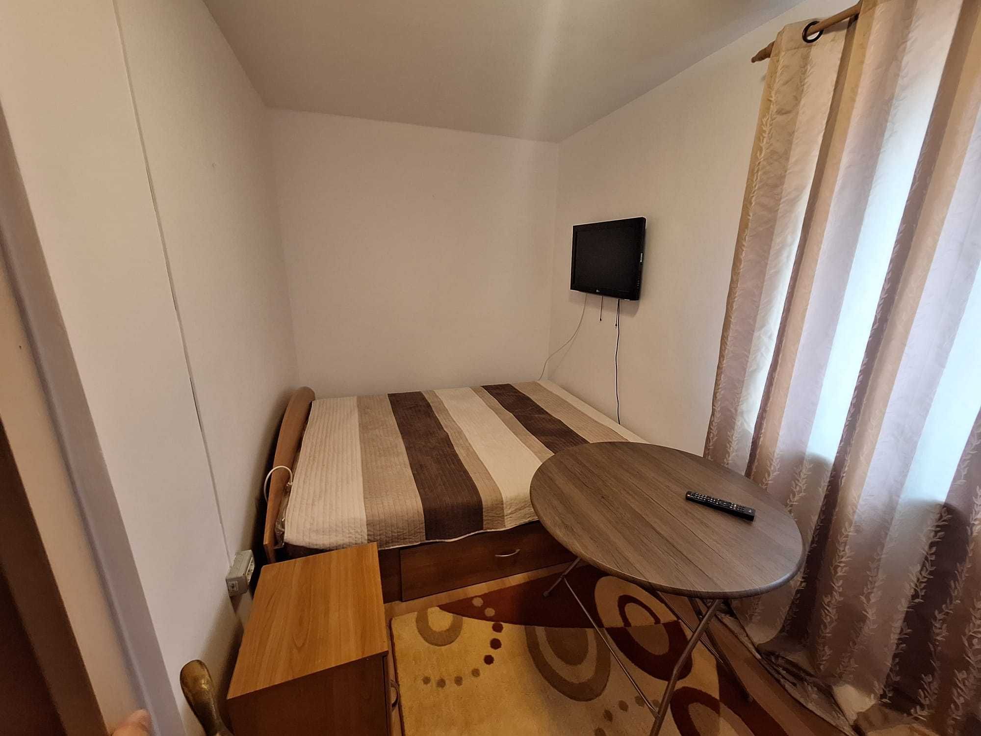 Apartament cu 2 camere nedecomandat in Tatarasi