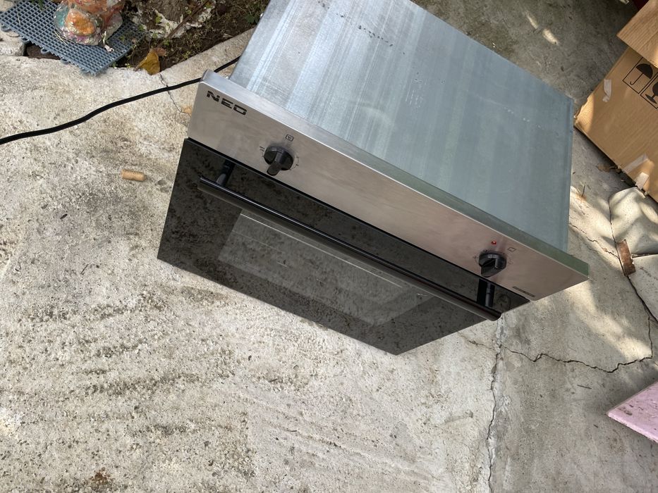 Cuptor electric incorporabil