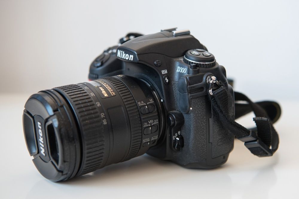 фотоапарат Nikon D300