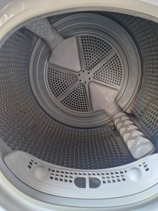 Сушилня Whirlpool 9 кг Термопомпа А++