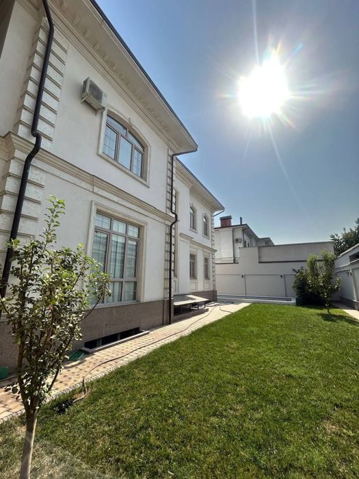 Участок Сдаётся 7-Комнат перекресток Луначарский 3-Уровня