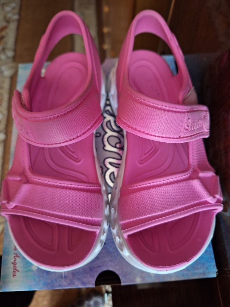 Сандали skechers