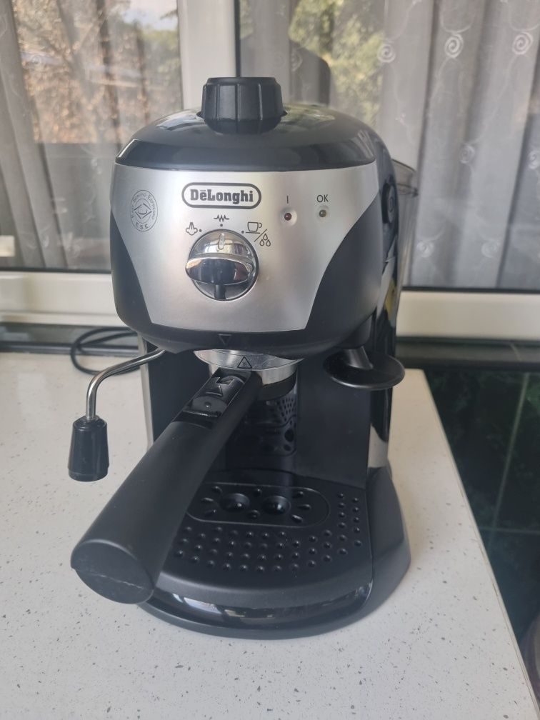 Кафемашина Delonghi EC221 B