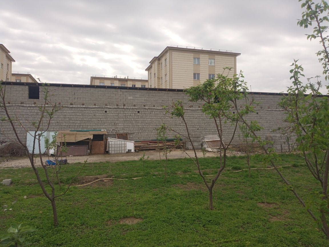 Участок сотилади