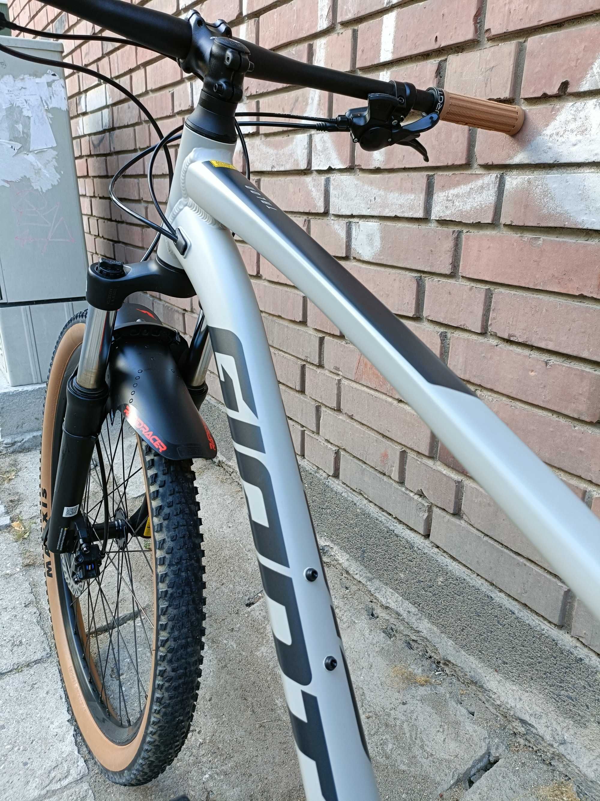 Велосипед Giant Talon 2 27.5