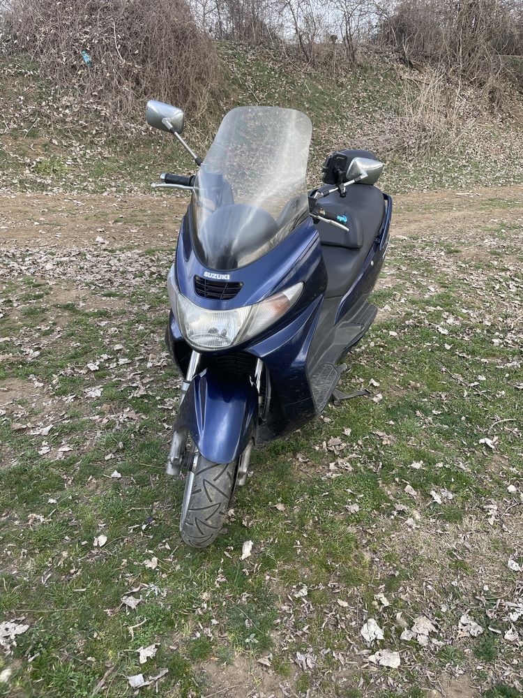 скутер Suzuki Burgman 250
