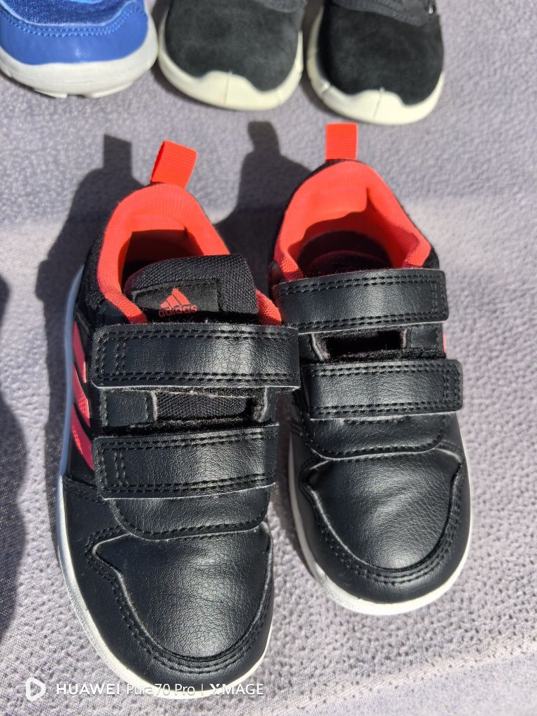 Детски маратонки Adidas номер 25