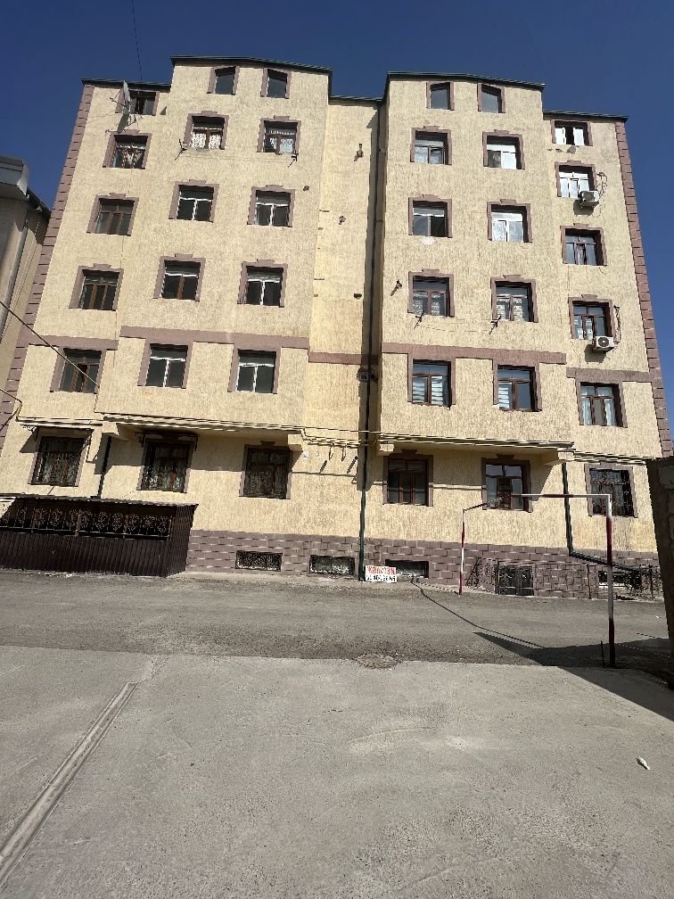 Buxoro shahar Terakzor Restoran 3xonali kvartira sotiladi