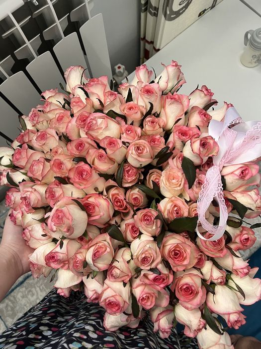 Продам 101 розу свежие, без оформлений