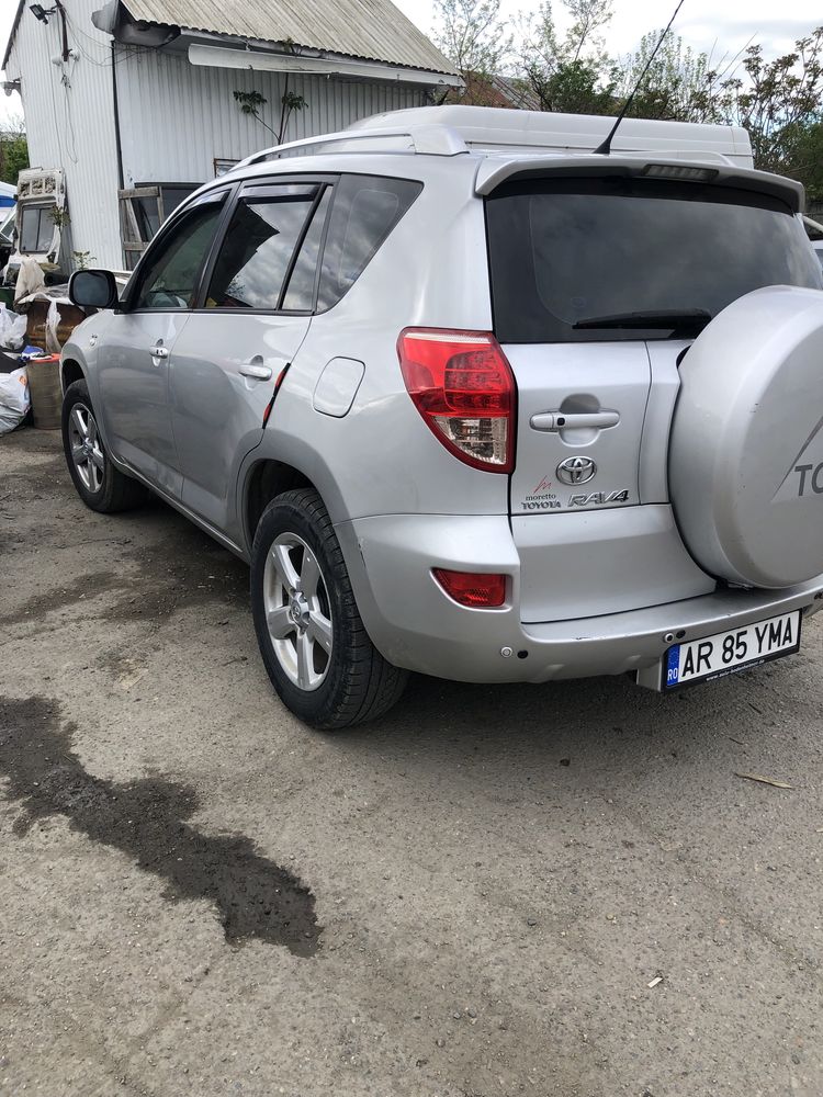 Vand Toyota RAV4 an 2006