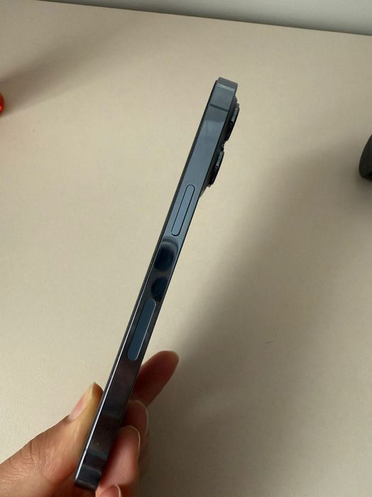 Продается iPhone 13 pro оригинал