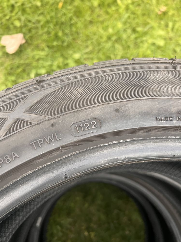 Anvelope vara 215/55/R18