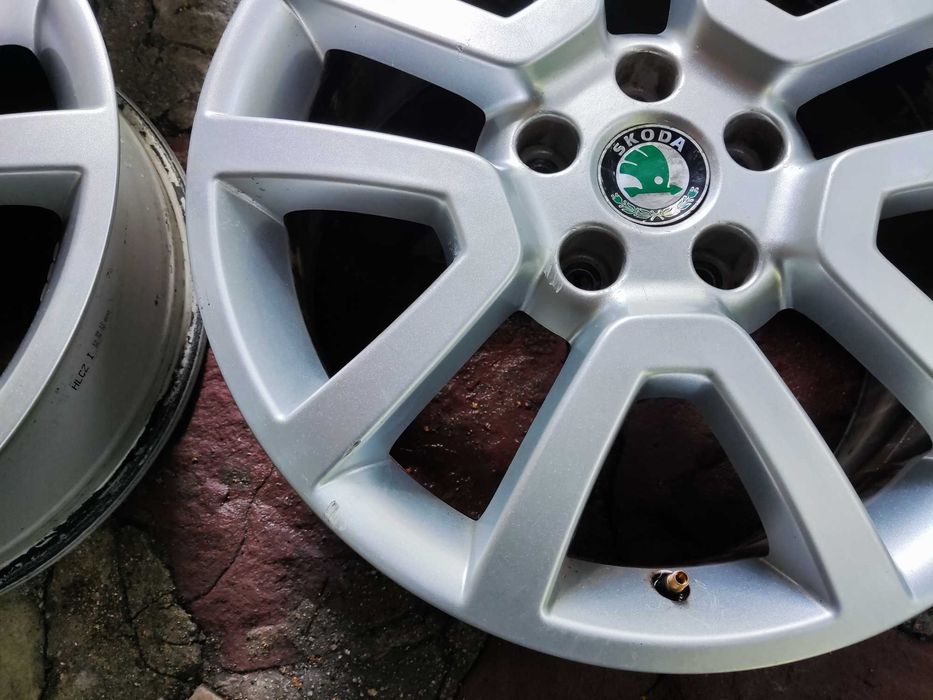 Skoda 17 цола 5х112 оригинални алуминиеви лети джанти Шкода 5x112