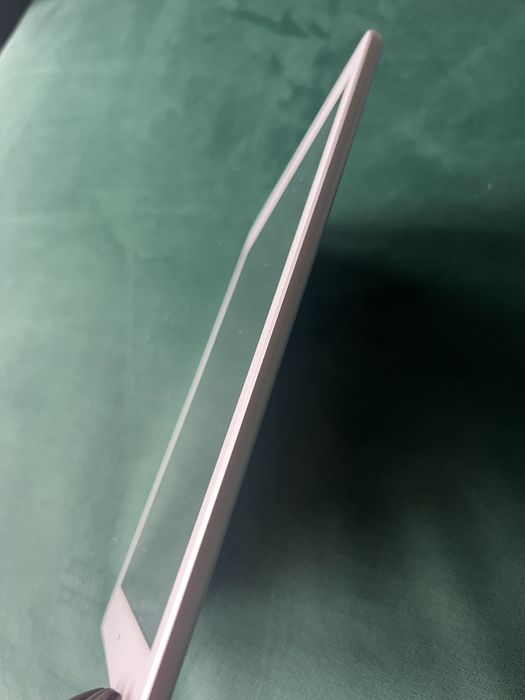 Vând iPad 5th generation 128 GB