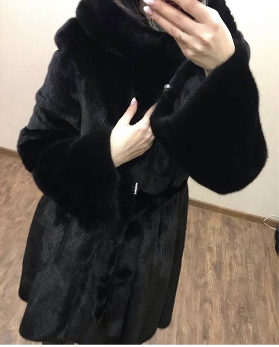 Продам норковую шубу