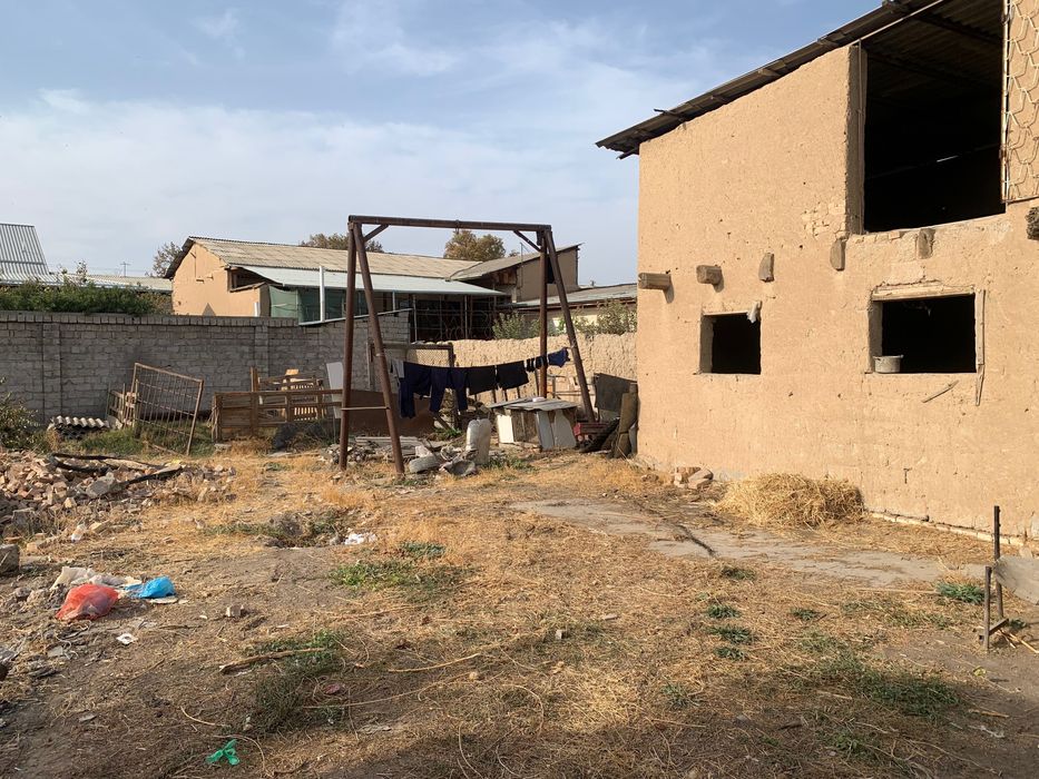 Продаю землю хорошая место положение