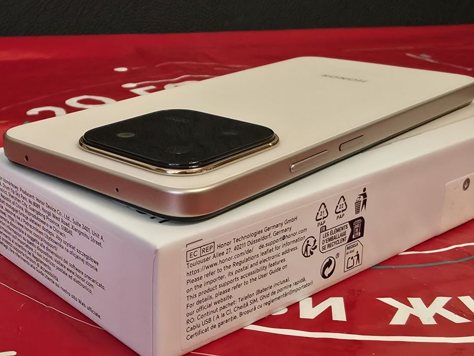 ЧИСТО НОВ 256GB Honor X7d Гаранция Технополис 2027г. Desert Gold