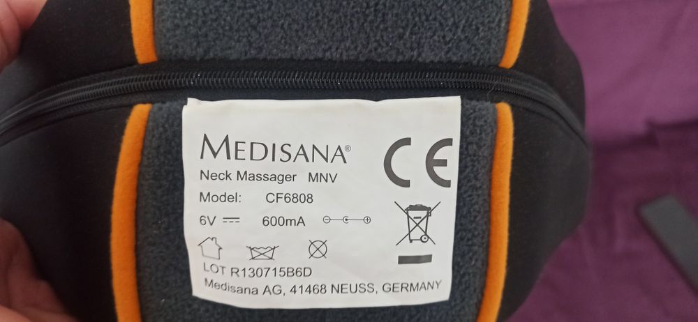 Aparat de masaj cervical cu vibratii Medisana