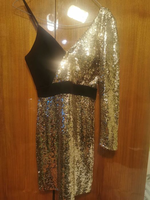 Ефектни рокли за предстоящите празници