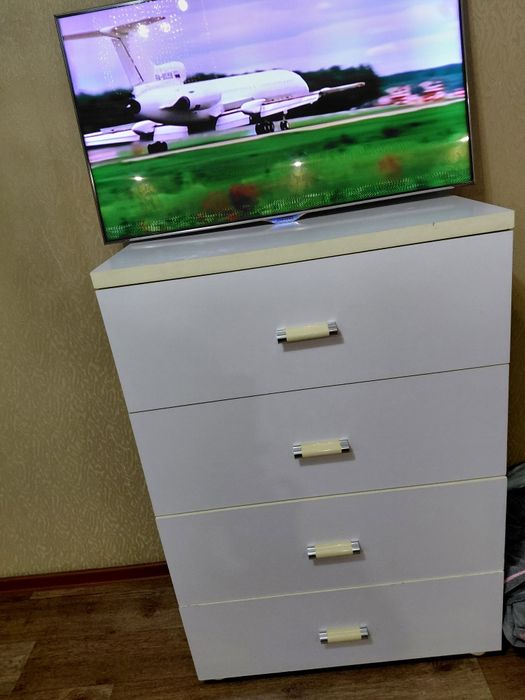 Продам комод белый