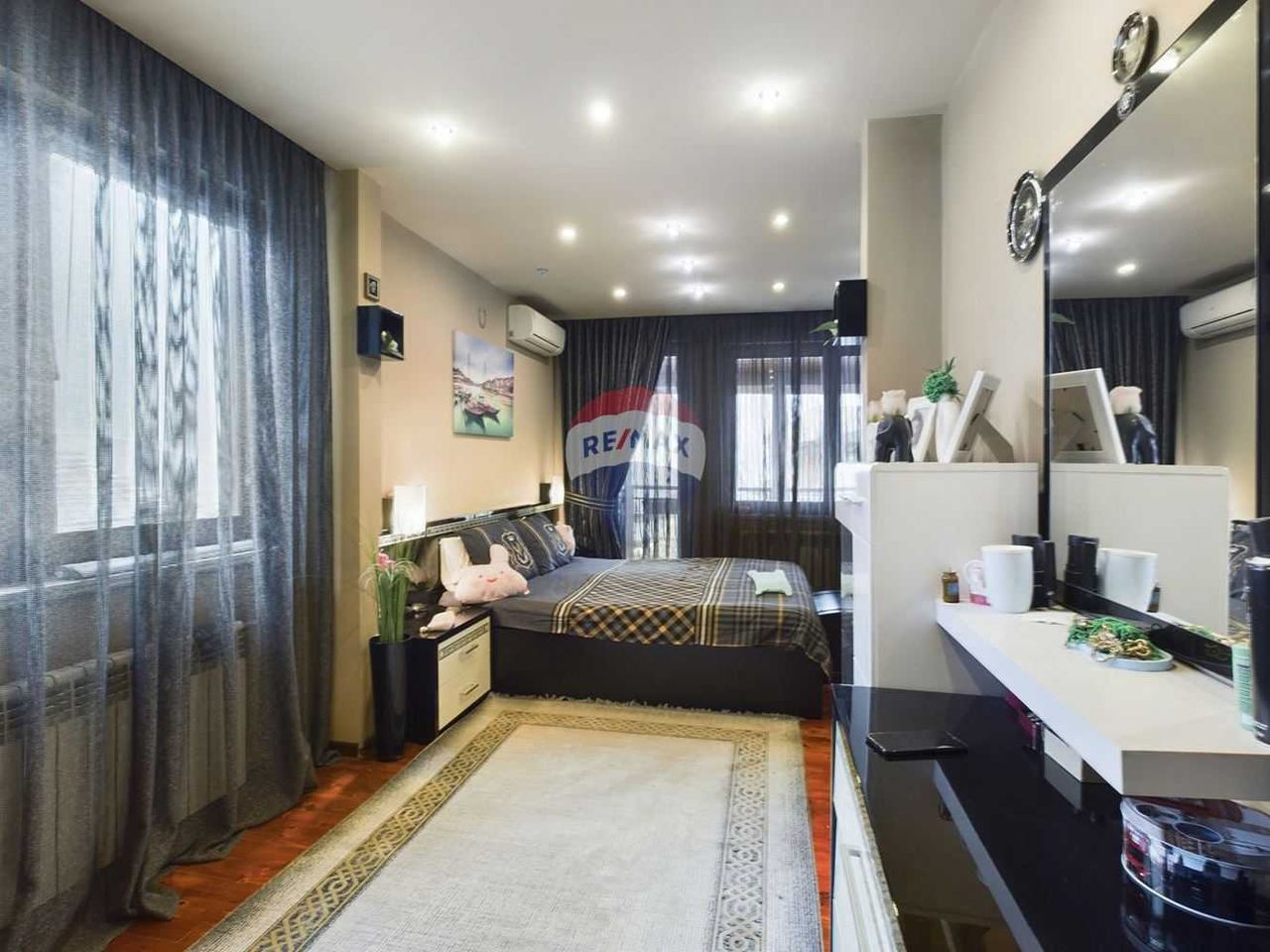 Продава се Къща в Варна, Виница - 271 кв.м за 2063 €/кв.м - Снимка #9