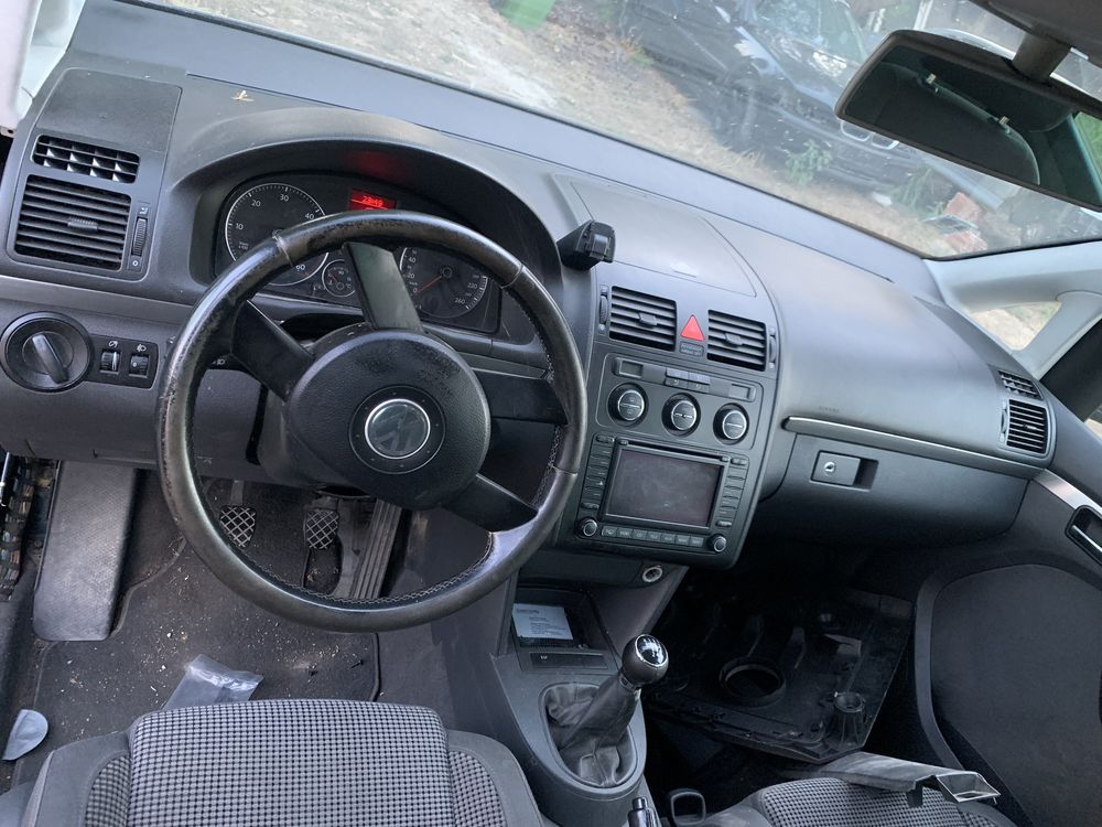 VW TUARAN на части 2.0тди