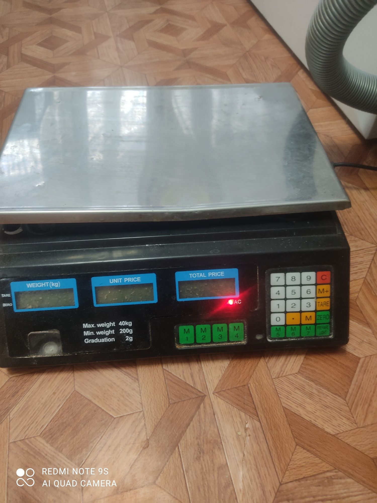 Весы напольные 10000