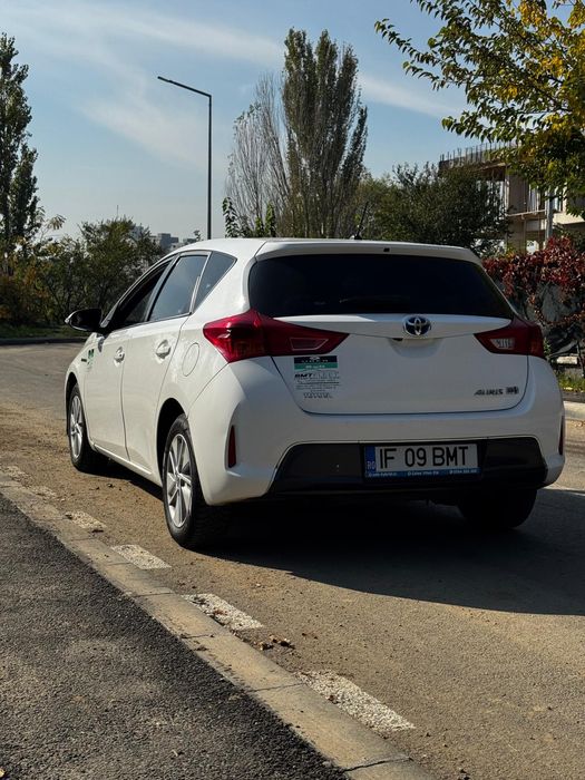 TOYOTA AURIS HYBRID 1.8benzina 4.5L/100km km reali carvertical