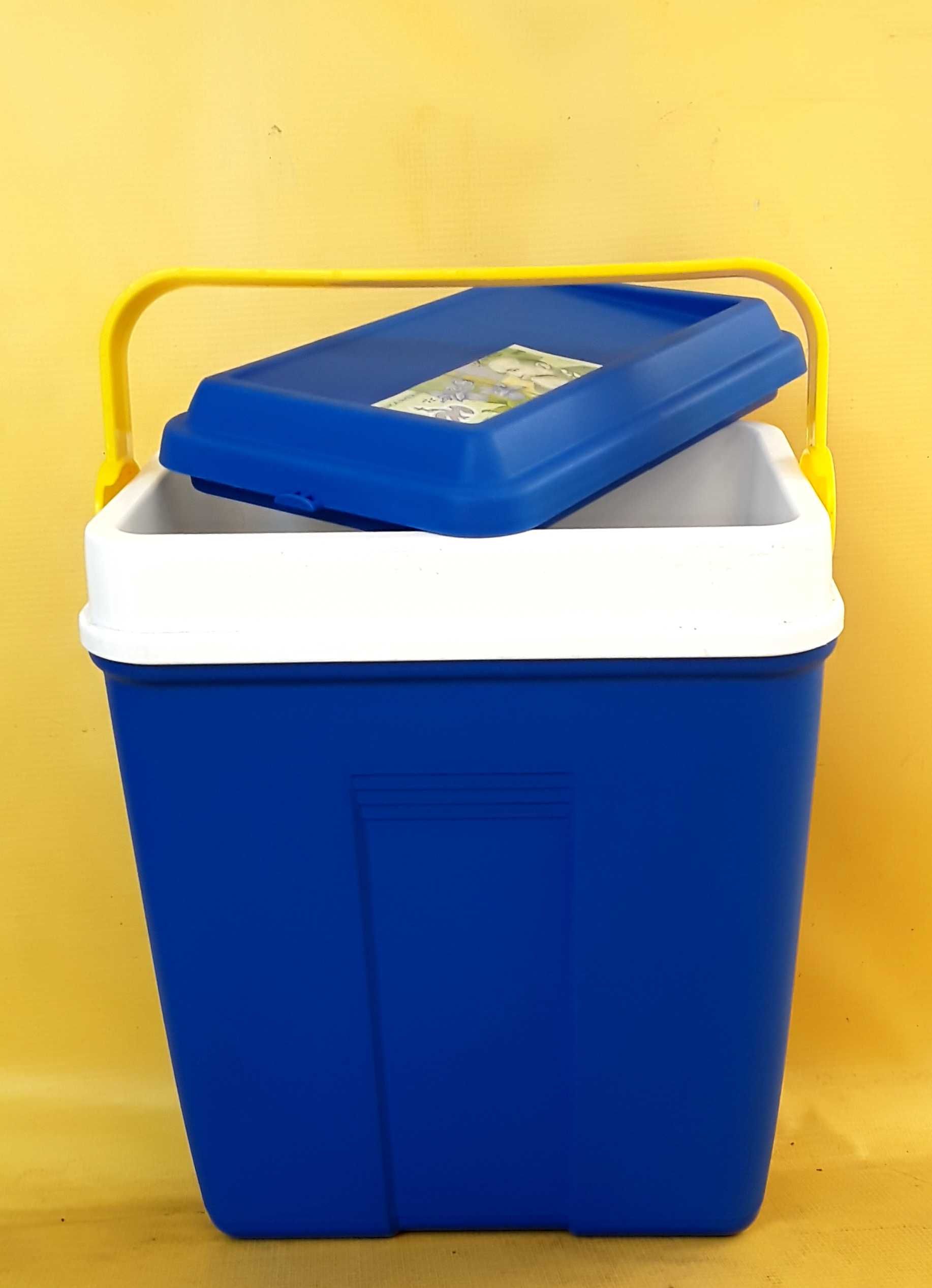 Lada frigorifica 12 L 20 x 30 x 37 Cm NOUA - 35 Lei