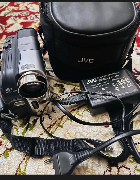 JVC MINIdv video kamera,kamera,камера yaponskiy,ideal,fotoapparat