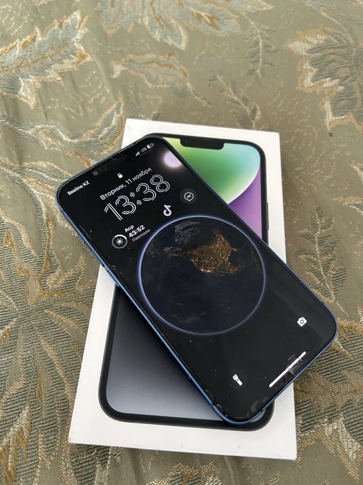 Айфон 13 в отличном состояний