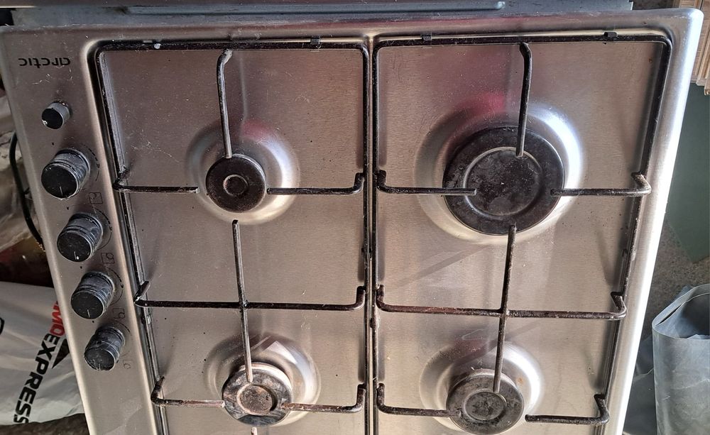 Cuptor si plita incorporabile