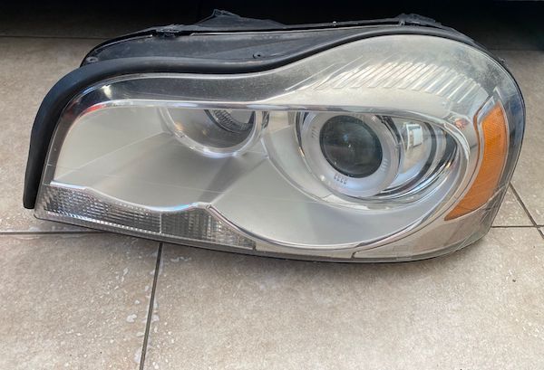 Far Stanga Xenon Volvo XC90 31290894