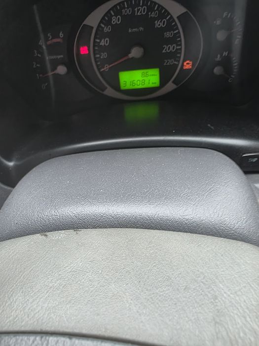 De vanzare hiundai tucson din 2004