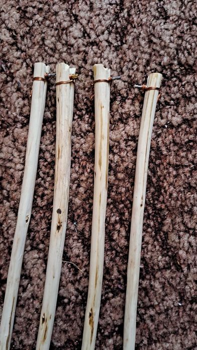 Instrument pentru incondeiat ouă