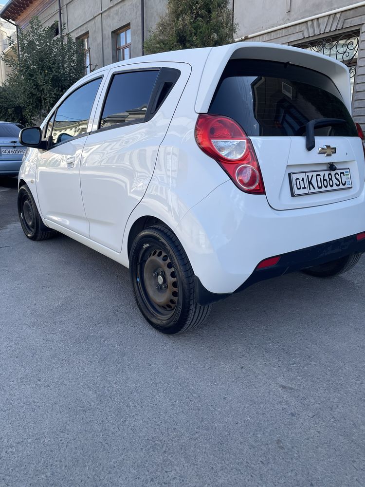 Spark 2012  Arenda Toshkent shaxriga 1.25 motor
