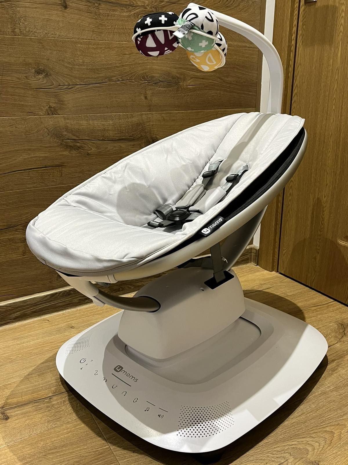 Люлка mamaRoo 5.0